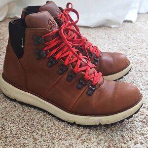 Danner Women’s Vertigo 917 Boot Size 8